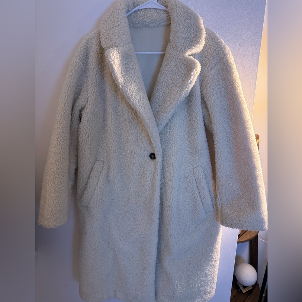 White teddy Uniqlo Jacket